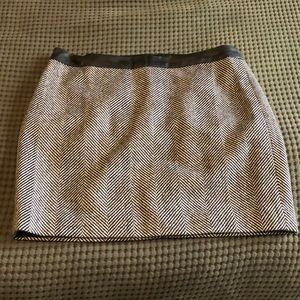 Black and white pencil skirt